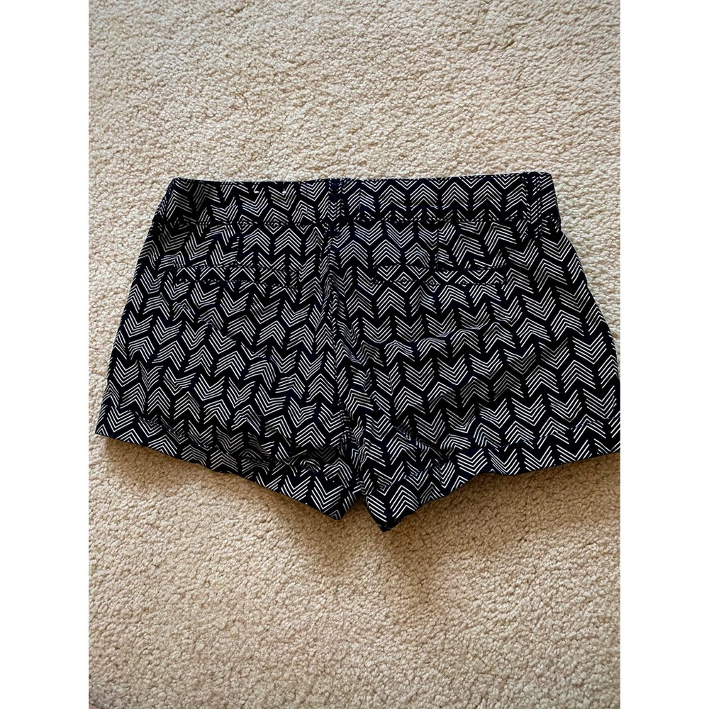 Shorts - Picture 3 of 3